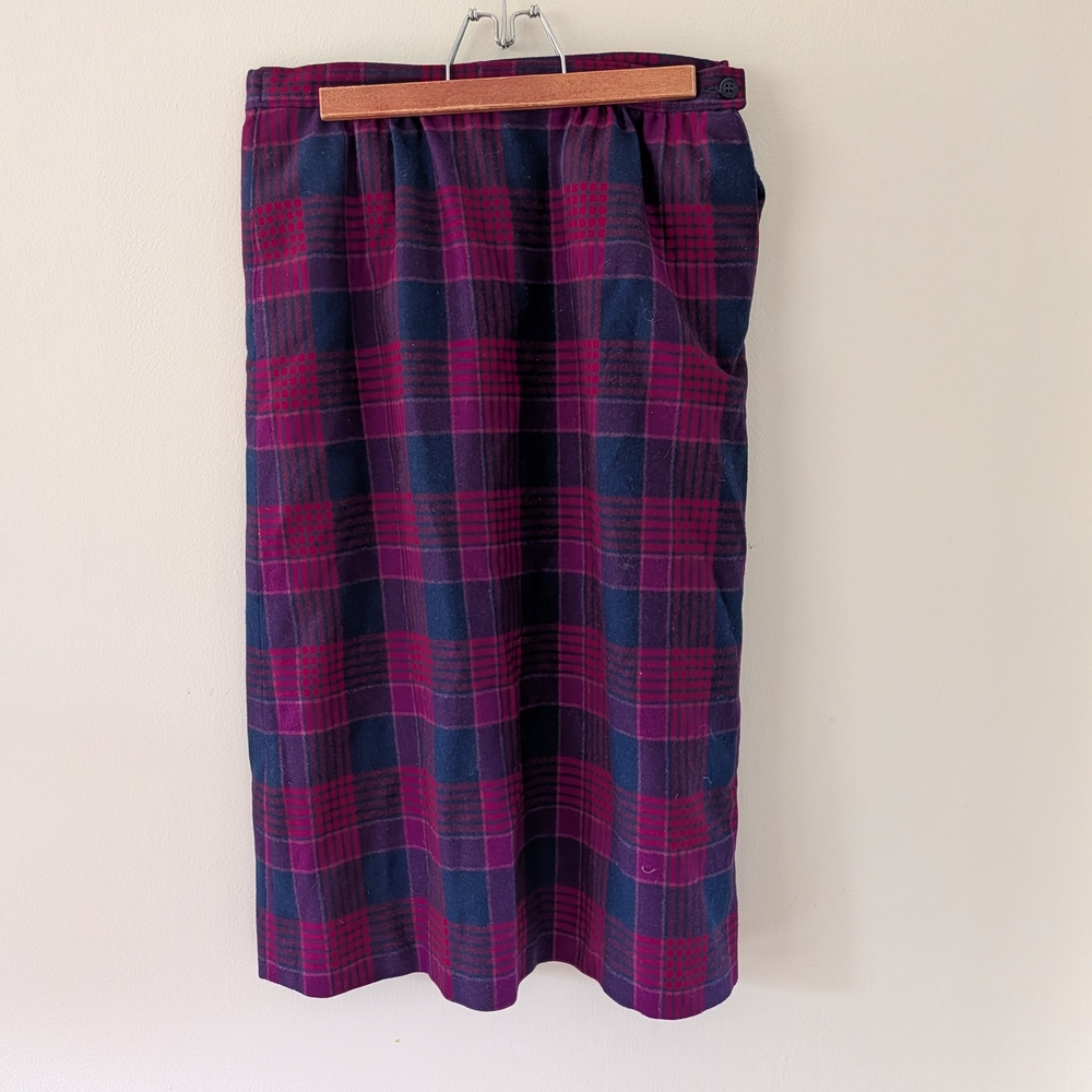 Pendleton VINTAGE Navy & Burgundy Plaid Midi Skirt with Pockets